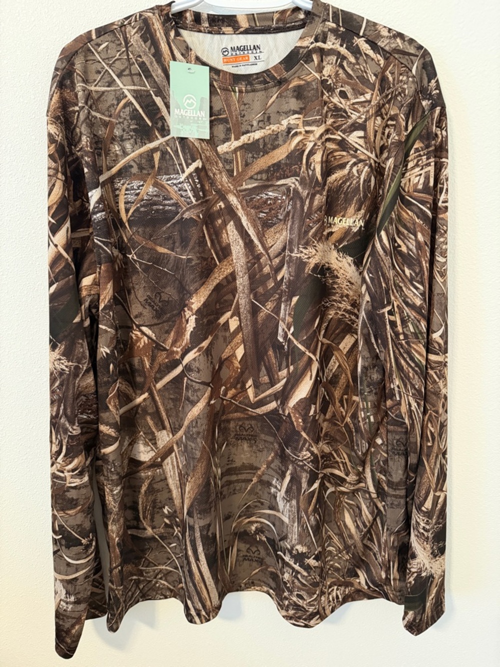 Magellan Outdoors Men's Brown & Green Realtree-Style Long Sleeve Shirt